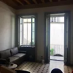 Flora II - Flora Inn